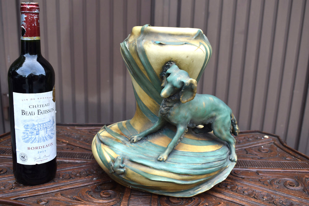 Jugendstil Edouard Stellmacher amphora ceramic vase dog with frog 1900