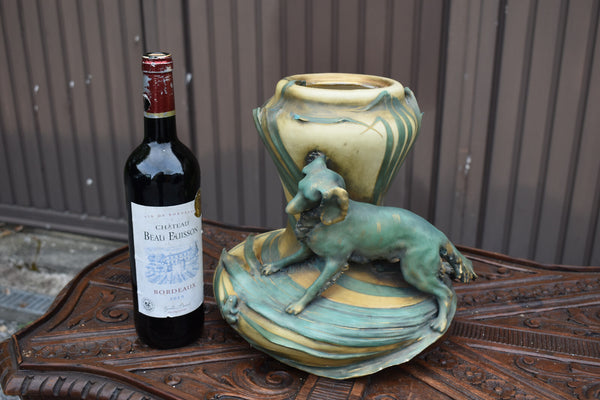 Jugendstil Edouard Stellmacher amphora ceramic vase dog with frog 1900