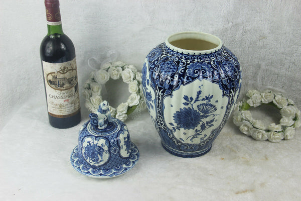 Delft pottery Blue white Lidded vase foo dog petrus regout maastricht mark