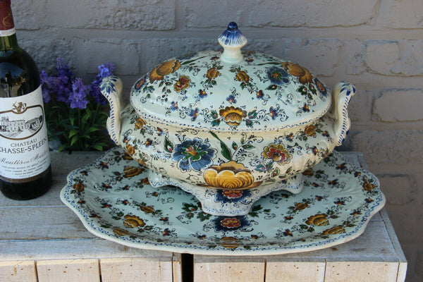 Large DELFT polychrome pottery marked Centerpiece bowl tureen on plate floral