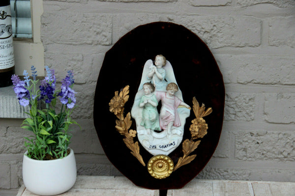 Antique Religious Bisque porcelain angels religious plaque on velvet medaillon