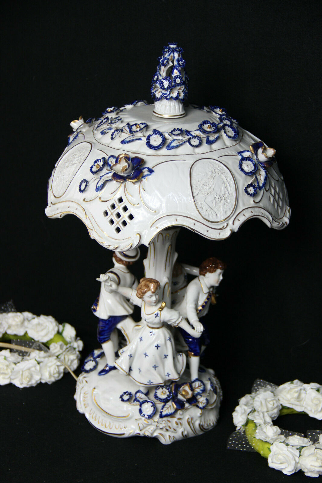 German PLAUE schierholz porcelain Lamp group figurines dancing blue white signed