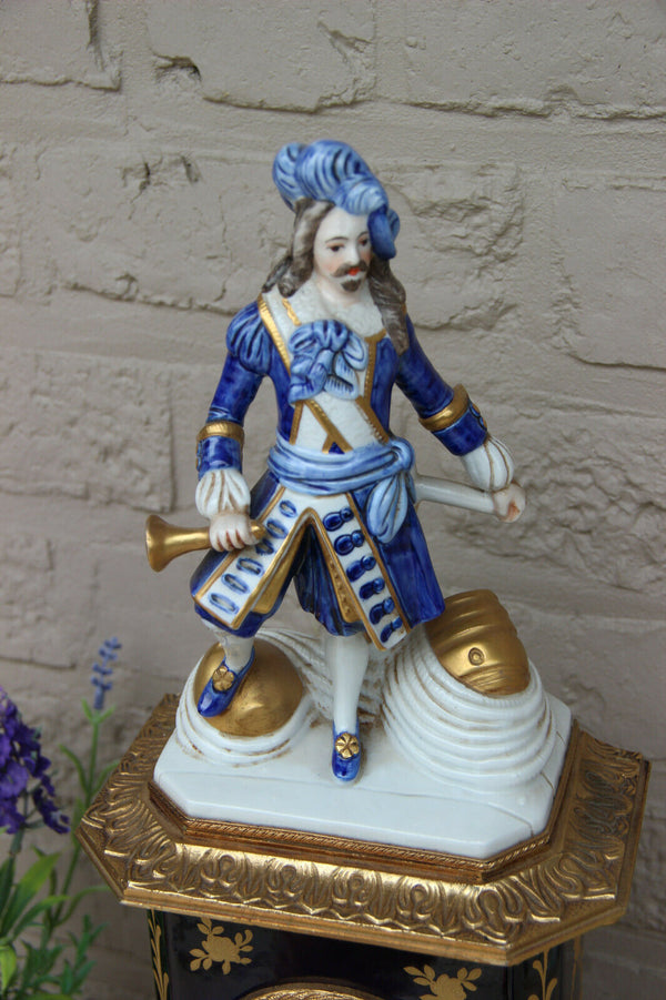 Gorgeous French porcelain Clock vieux paris figurine lion paws  FHS movement