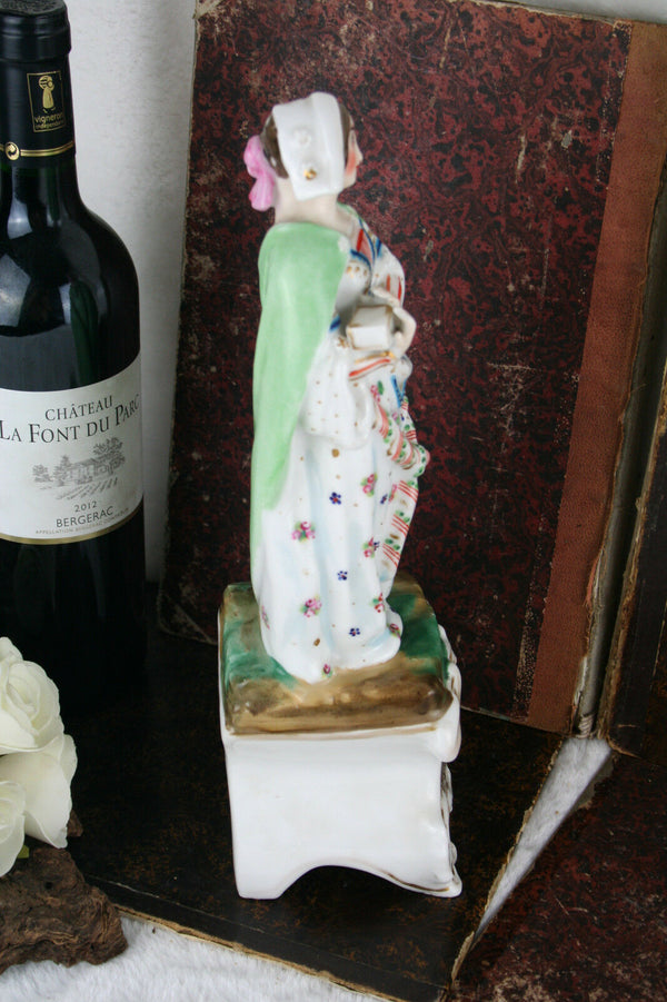 Antique French vieux paris porcelain noble lady figurine 1900