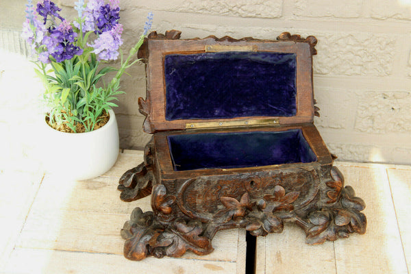 Antique Black forest detailed wood carved jewelry trinket box bird