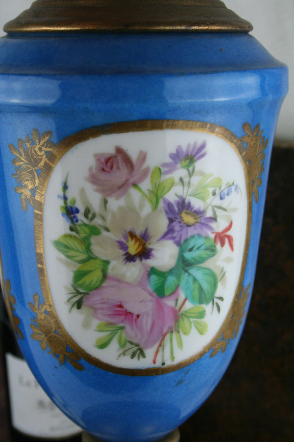 French VTG 1960 Porcelain table lamp floral decor