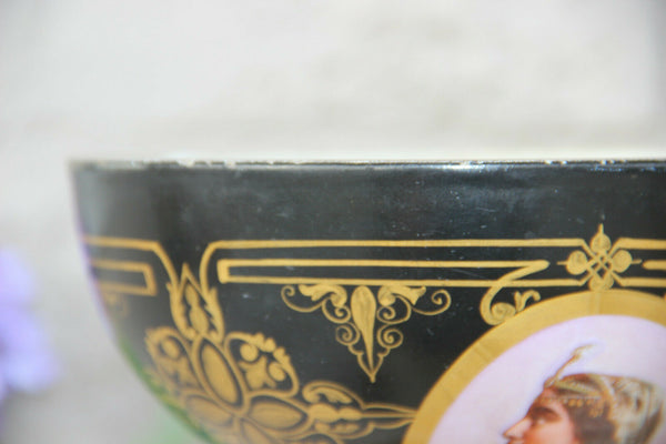 Antique French vieux paris porcelain portrait medaillons centerpiece bowl vase