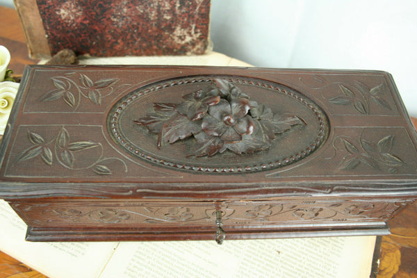 French Wood carved Box black forest With pair old gloves opera 1900