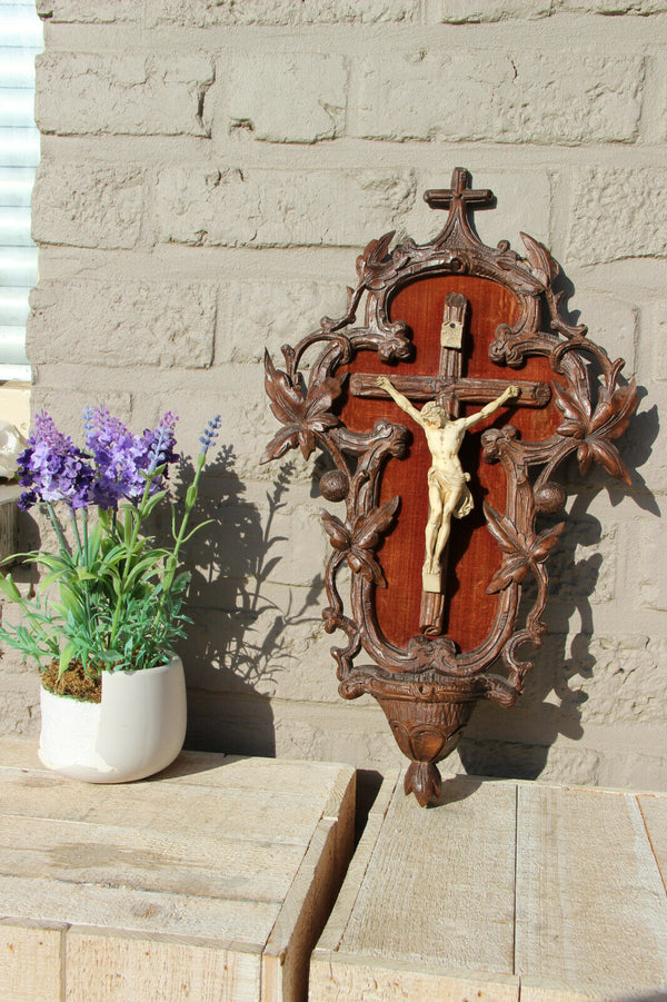 Rare Antique Black FOREST wood carved crucifix meerschaum holy water font
