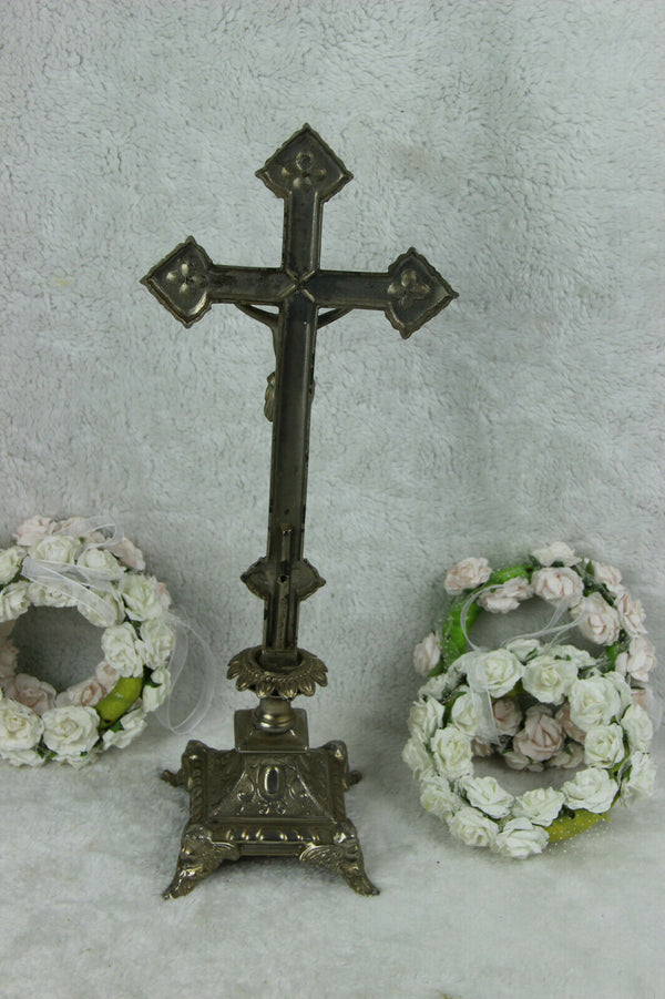 Antique French religious spelter crucifix cross putti angels base