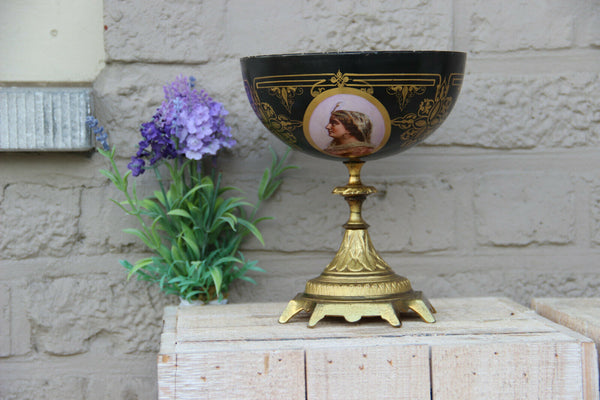 Antique French vieux paris porcelain portrait medaillons centerpiece bowl vase