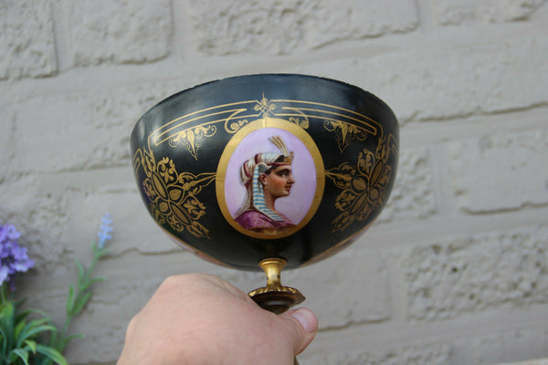 Antique French vieux paris porcelain portrait medaillons centerpiece bowl vase
