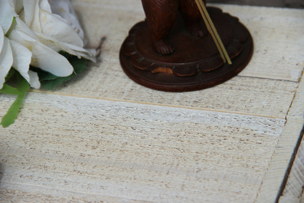 Antique hand Black forest wood carved swiss bear statue pique fleur