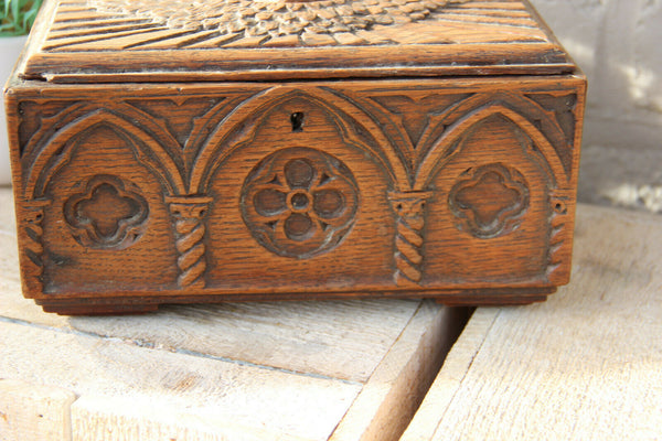 Antique religious church wood carved neo gothic religious putti angel  Box