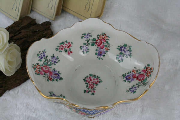 French Porcelain de paris Floral porcelain center piece bowl 1950 samson