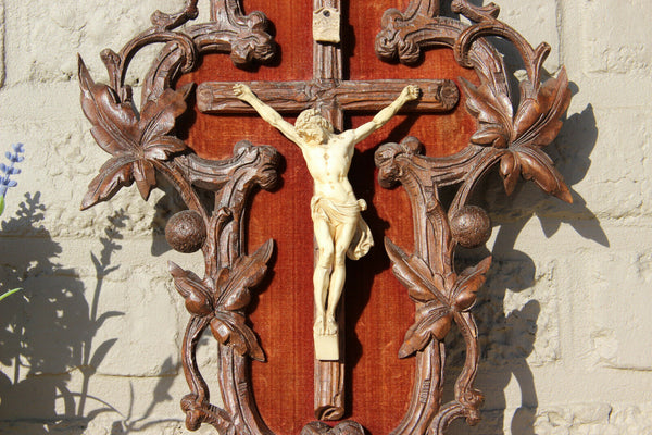 Rare Antique Black FOREST wood carved crucifix meerschaum holy water font