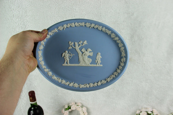 Antique WEDGWOOD blue white putti angel cupido group scene plaque England