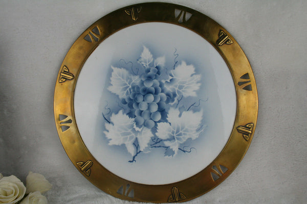 Art nouveau Copper Tray with faience grapes plate attr. Serrurier bovy Belgian