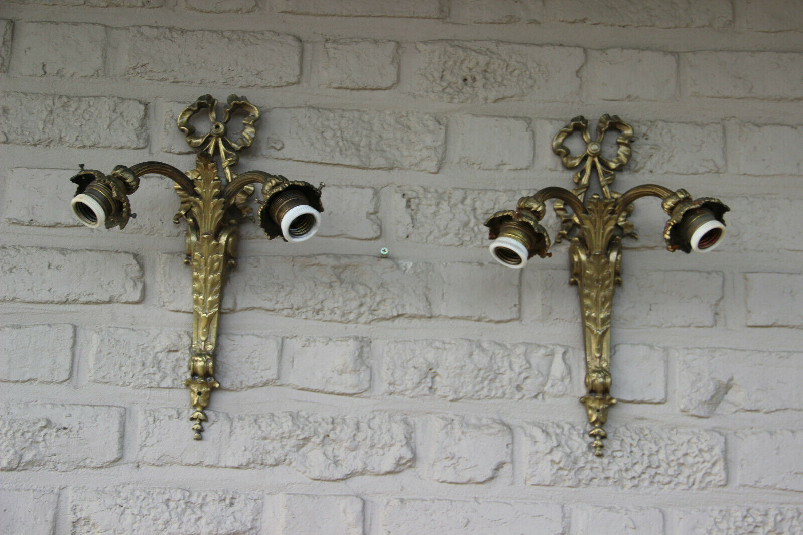 French Vintage bronze louis XVI Wall lights sconces