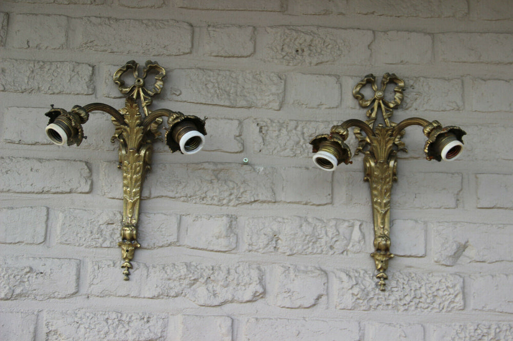 French Vintage bronze louis XVI Wall lights sconces