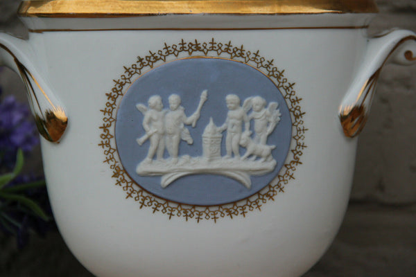 Vintage porcelain wedgwood putti angels medaillon Vase