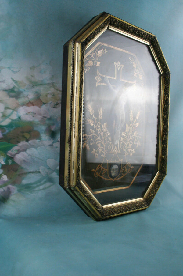 Antique 19th religious Crucifix framed with relic religious