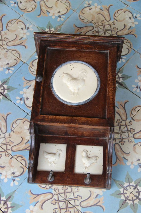 Vintage Flemish Rooster chicken faience plaques wall cabinet spices rack hooks