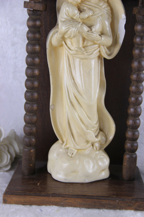French Chalkware Madonna Guelfi signed in wood carved chapel 1930's religious