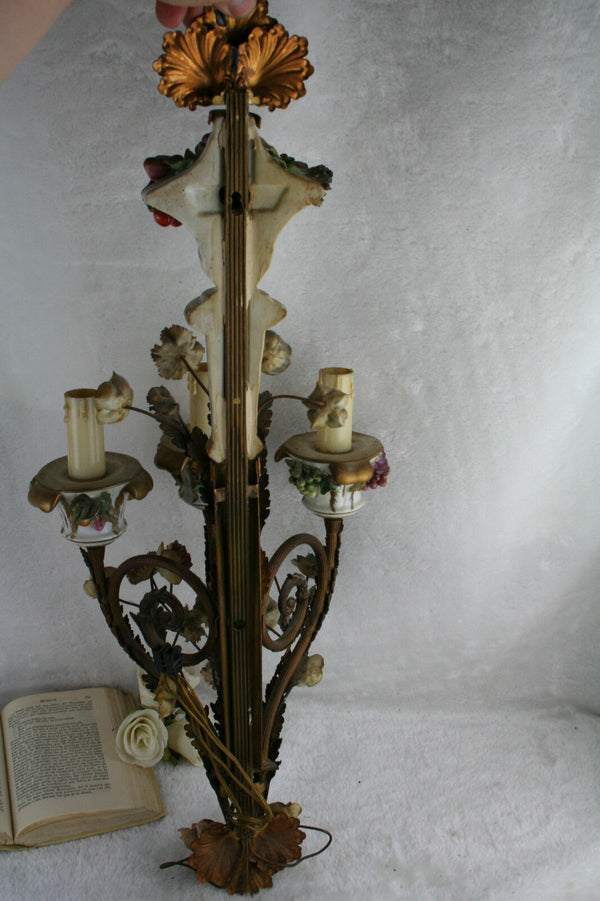 Vintage Italian porcelain flower Wall light 3 arms 1970's metal sconce