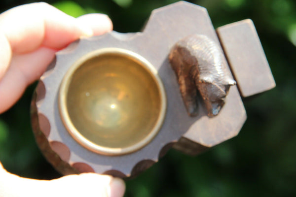 Antique hand Black forest wood carved swiss bear statue ashtray