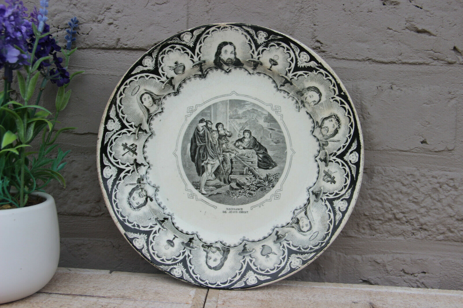 Antique Dutch MAESTRICHT marked Black creme jesus birth plate religious