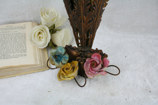 Vintage Italian porcelain flower Wall light 3 arms 1970's metal sconce