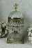 French vintage 1970 Glass brass putti figurine table lamp pendants drops