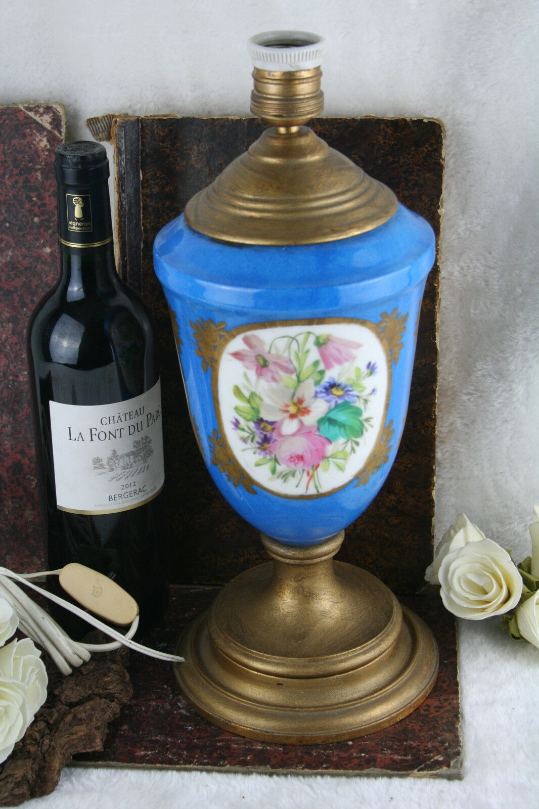 French VTG 1960 Porcelain table lamp floral decor