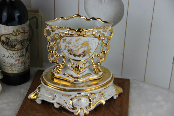 Stunning Vieux Brussels porcelain Centerpiece coupe vase on base