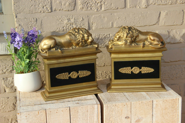Top Exclusive French heavy bronze Empire resting lions animal bookends statues