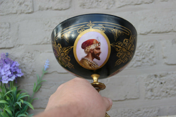 Antique French vieux paris porcelain portrait medaillons centerpiece bowl vase