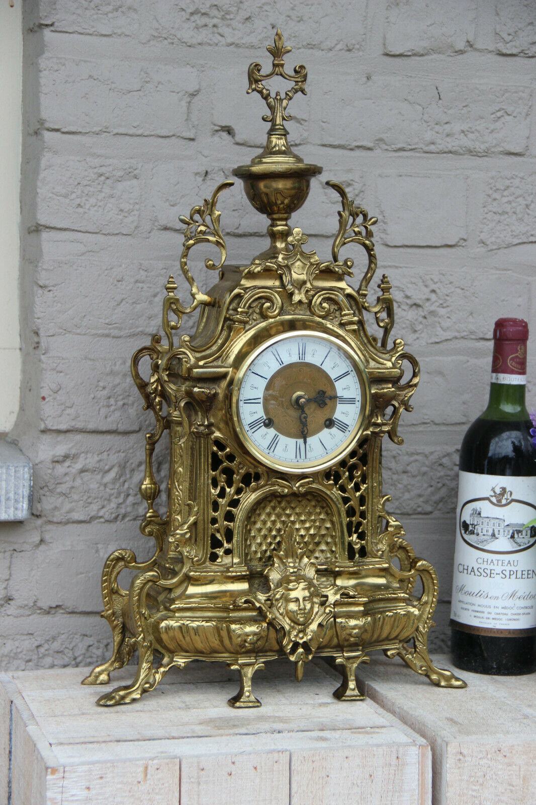 Huge bronze Putti lion head mantel clock FHS movement