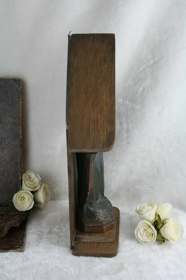 Antique Sacred heart christ spelter regule in a wood chapel religious 1935 franc