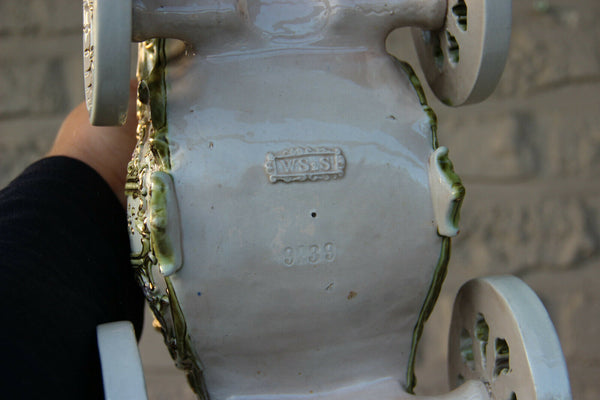 Wilhelm Schiller Sons Majolica Barbotine coach statue Vase Centerpiece