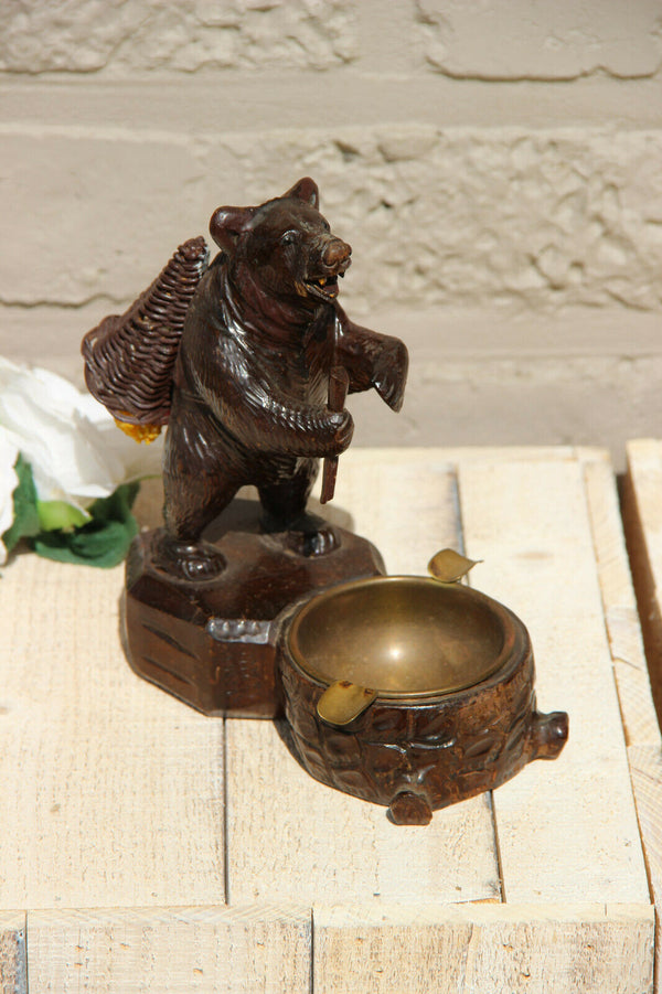 Antique hand Black forest wood carved swiss bear statue ashtray