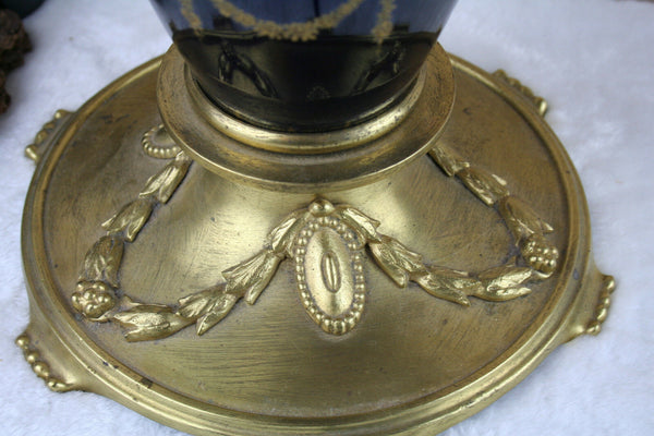 Gorgeous French Candelabra lamp 4 arms in sevres pocelain bronze base top piece