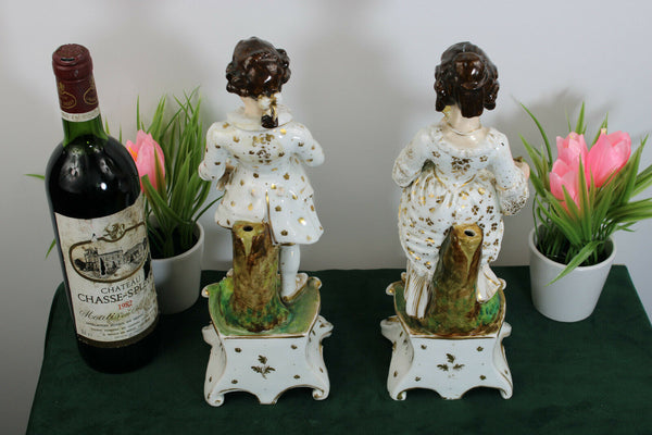 Top French antique 19thc vieux paris porcelain Pair figurine statue pique fleur
