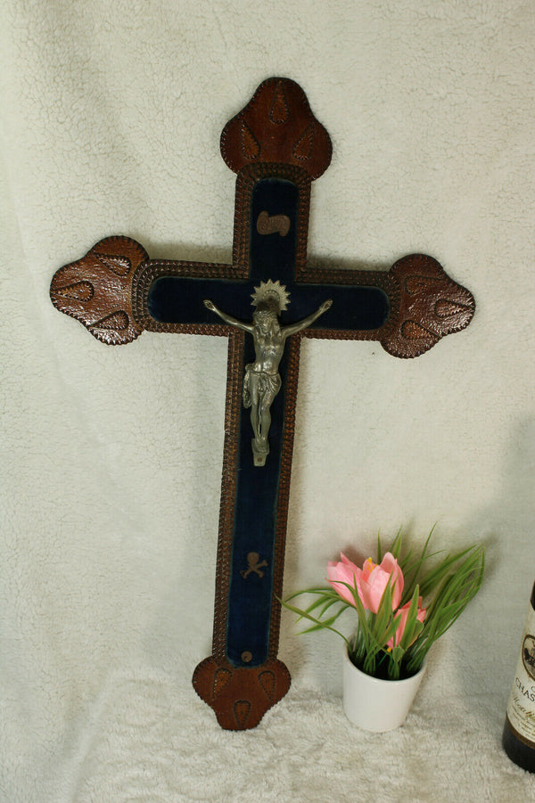 Antique french tramp art cigar box wood carved crucifix velvet religious