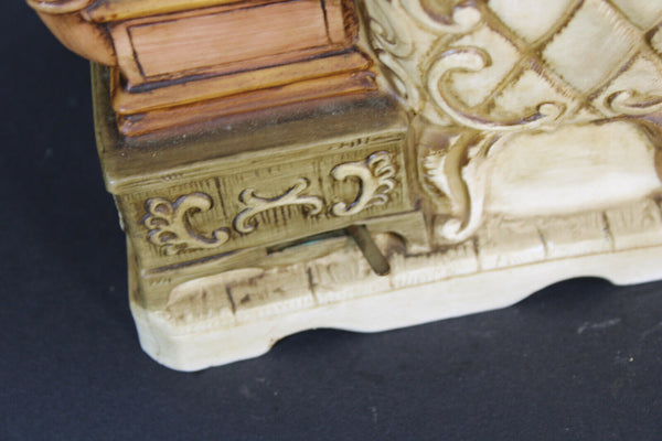Italian capodimonte porcelain Statue music box gramophone real music playing