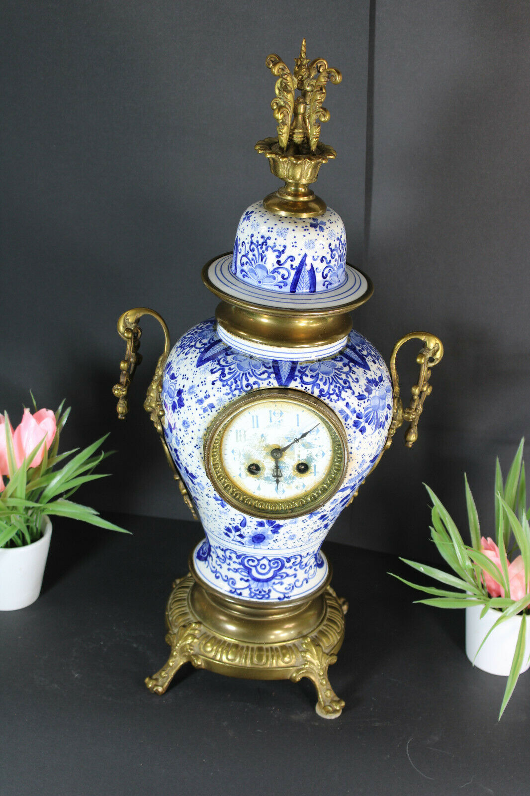 Antique Belgian boch Delft blue white faience lion heads clock