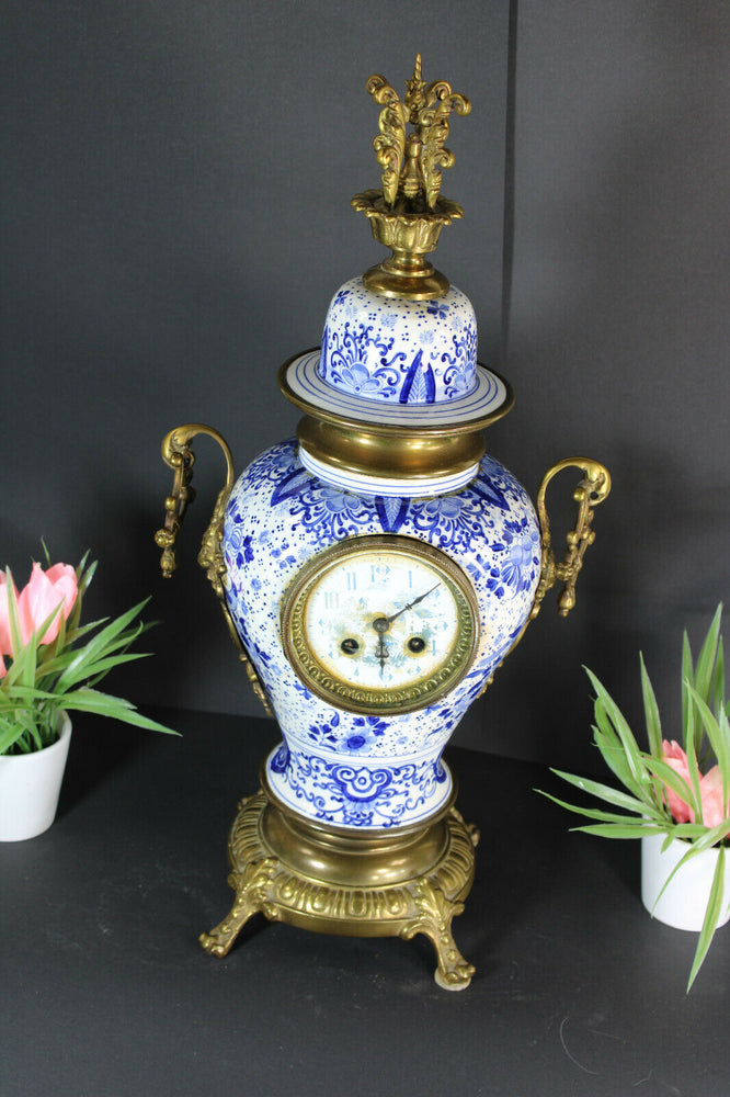 Antique Belgian boch Delft blue white faience lion heads clock