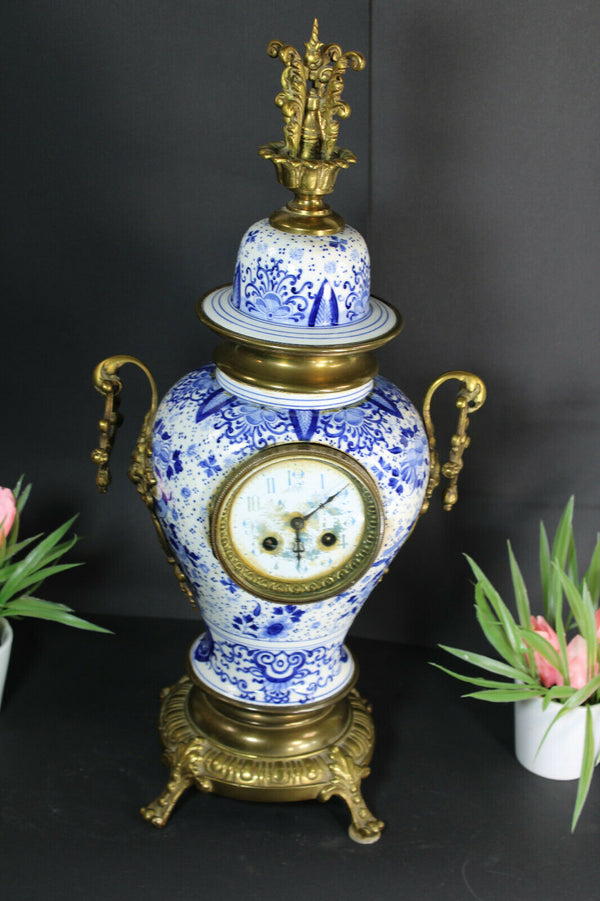 Antique Belgian boch Delft blue white faience lion heads clock