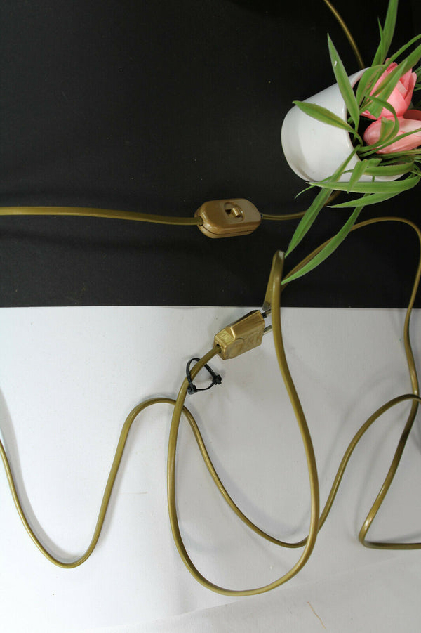 Antique french paris porcelain vase hand paint putti cherub decor lamp