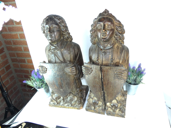 PAIR 1800s Neo gothic wood carved bust statue sculpture coat of arms religious